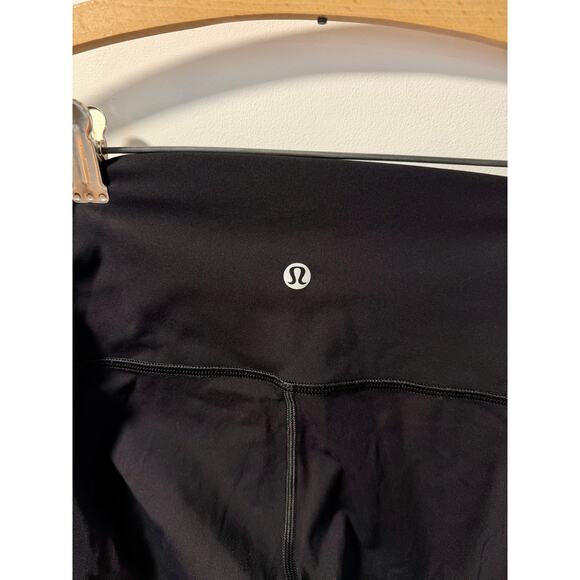 Women’s Lululemon size 4 black leggings - Picture 4 of 4